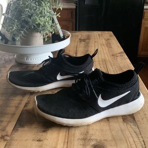 Womens Nike Sneakers size 7